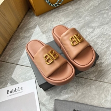 Balenciaga Slippers